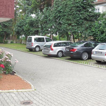 Hotel Garni Am Hechenberg Mainz Bagian luar foto