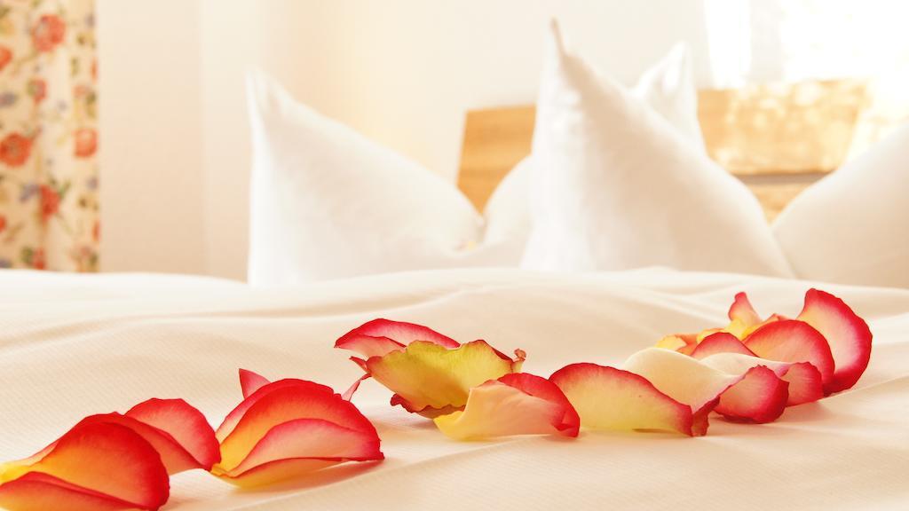 Hotel Garni Am Hechenberg Mainz Bagian luar foto