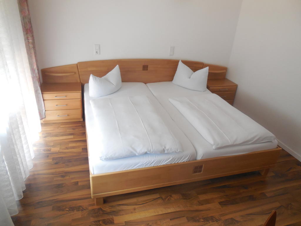 Hotel Garni Am Hechenberg Mainz Ruang foto