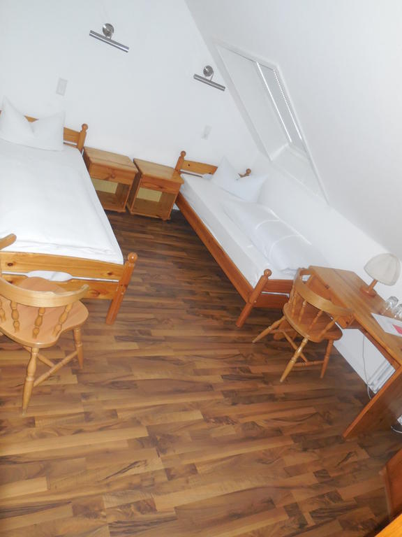 Hotel Garni Am Hechenberg Mainz Ruang foto
