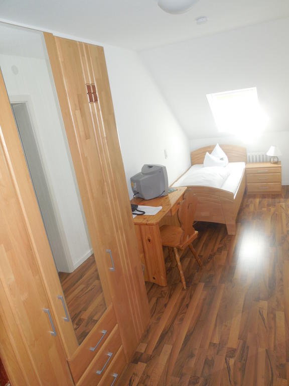 Hotel Garni Am Hechenberg Mainz Ruang foto